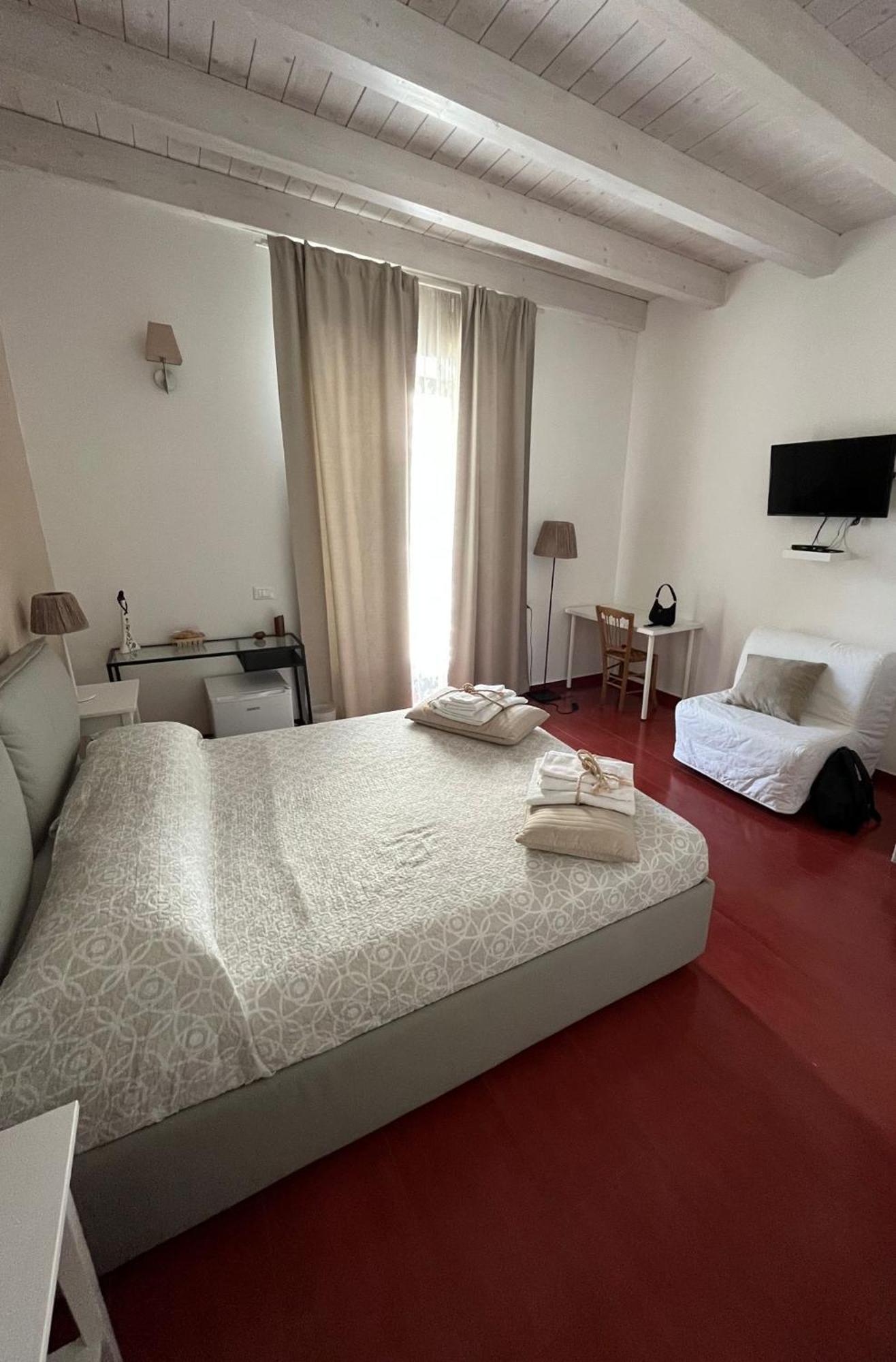 Bed and Breakfast Yhomisus à Comiso Extérieur photo