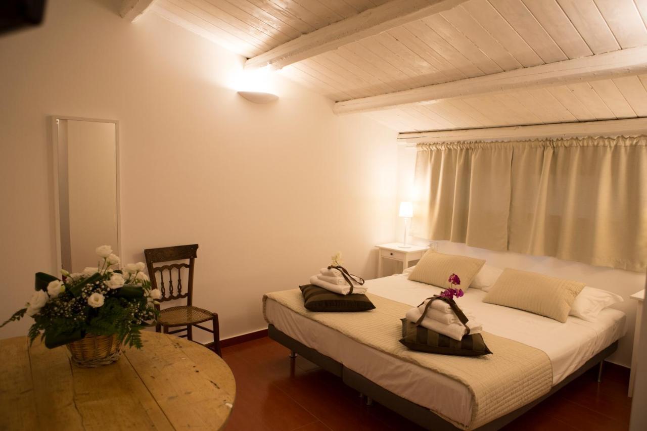 Bed and Breakfast Yhomisus à Comiso Extérieur photo